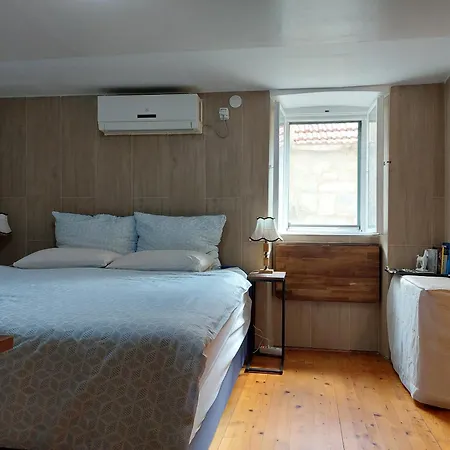 Rm Antonio On Dumanica St - En-suite Rm 5 Min To The Old Town Of Pensjonat Split