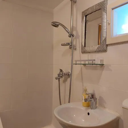 Rm Antonio On Dumanica St - En-suite Rm 5 Min To The Old Town Of Penzion Split