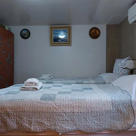 Rm Antonio On Dumanica St - En-suite Rm 5 Min To The Old Town Of *