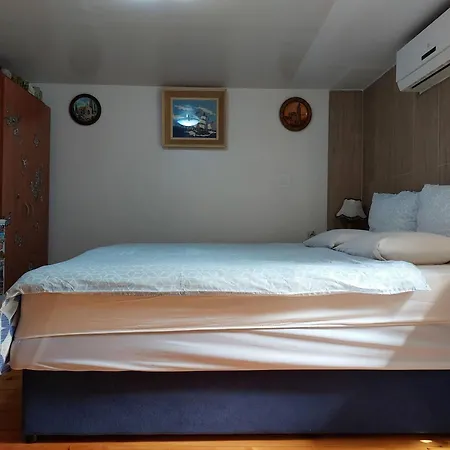 Rm Antonio On Dumanica St - En-suite Rm 5 Min To The Old Town Of * Split